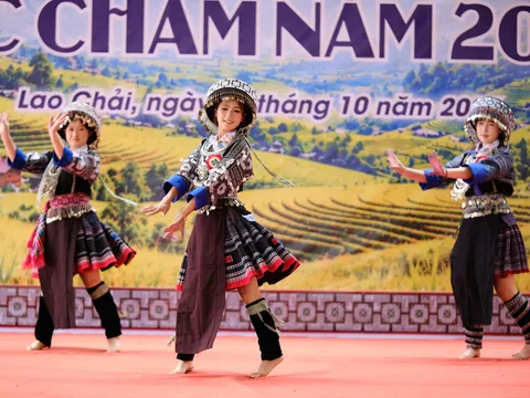 Lung linh cuộc thi Duyên dáng Sắc chàm 2026