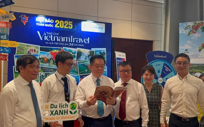 Nhiều hoạt động sôi nổi tại Hội báo toàn quốc 2025, Vietnam Travel được vinh danh hạng mục “Sự kiện, Hoạt động ấn tượng”