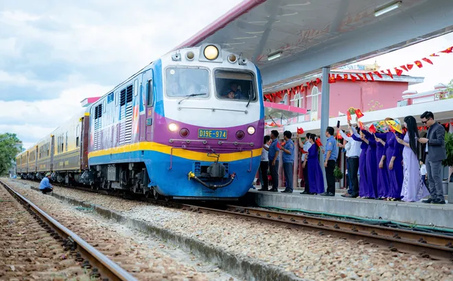 Khai trương đoàn tàu di sản “Phong Nha - Cố đô Huế: Hành trình di sản thế giới” Từ phương tiện đến không gian trải nghiệm