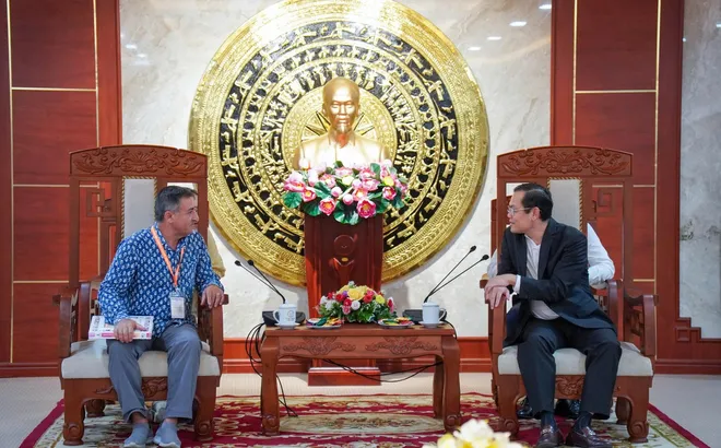 Tỉnh Cà Mau gặp mặt đoàn nghệ sĩ quốc tế của chương trình "Cà Mau Art tour 2026"