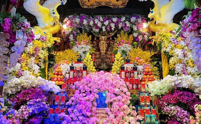 Rằm tháng Tám về Phủ Chính - Phủ Dầy mừng ngày Thánh Mẫu đản sinh